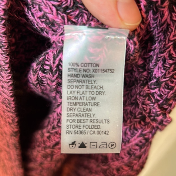 Bianca Nygård pink and black scoop neck sweater NWT size medium - Picture 7 of 8